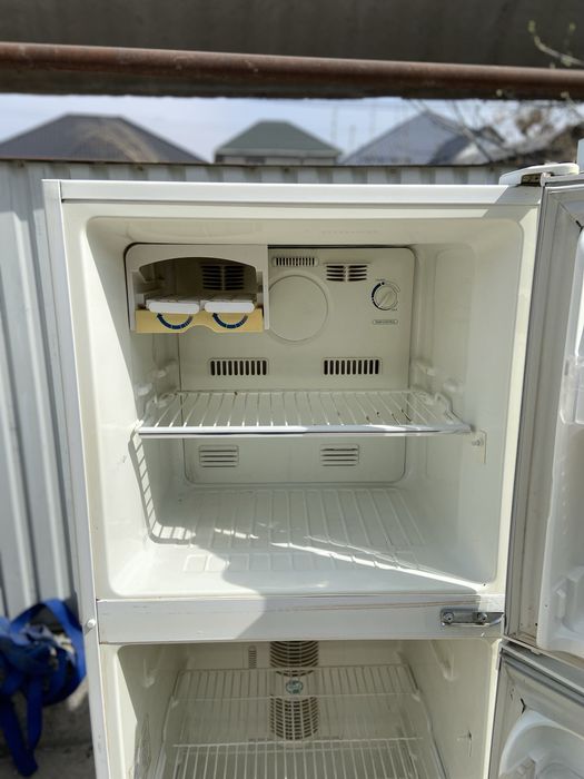 Холодильник бу доставка есть