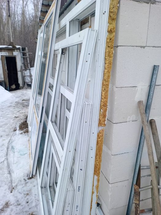Продам пластиковые двери