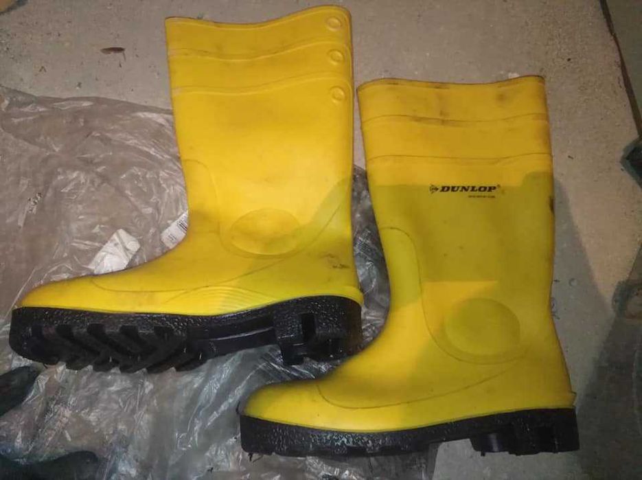 DUNLOP мъжки гумени ботуши номер 43 ЧИСТО НОВИ