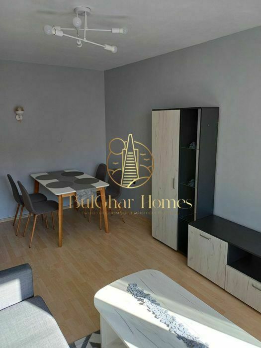 Двустаен - Лятно Кино Тракия