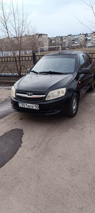 Продам Гранту 2013 года.