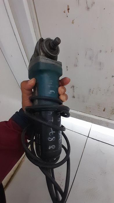 Болгарка макита  продам