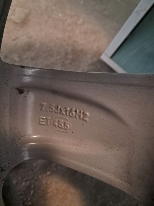 Гуми с джанти Мерцедес 16"