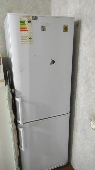 Продам холодильник