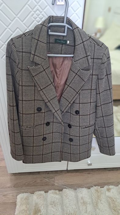 Пиджак женский 48 р.