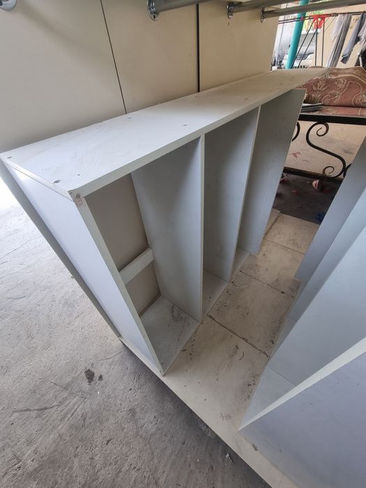 Мебель в магазин