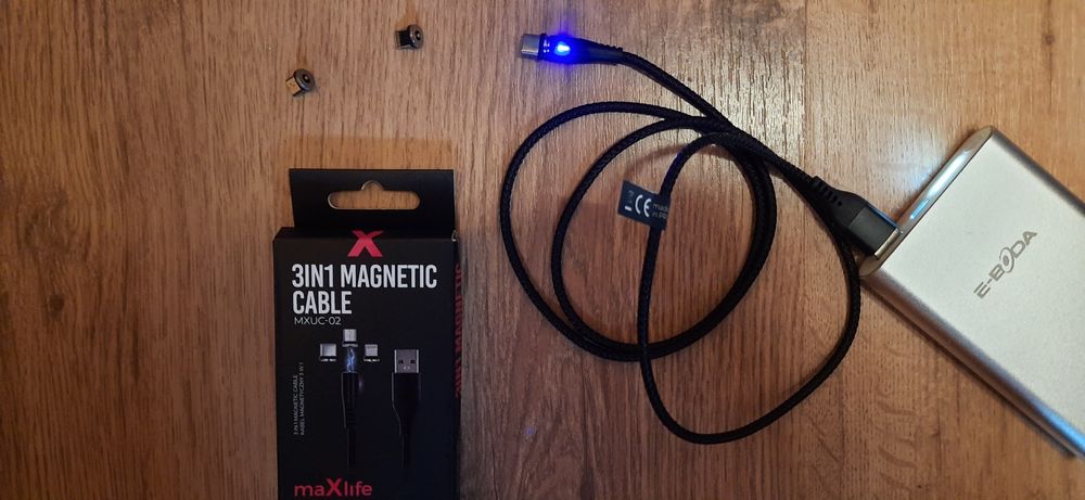 Cablu Magnetic 3 in 1, mufe Lightning/Micro USB/Type-C, 1 m, 2 A, Nou!