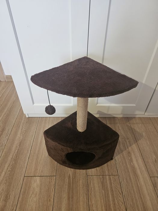 Suport pentru ascuţit ghearele pisicilor.