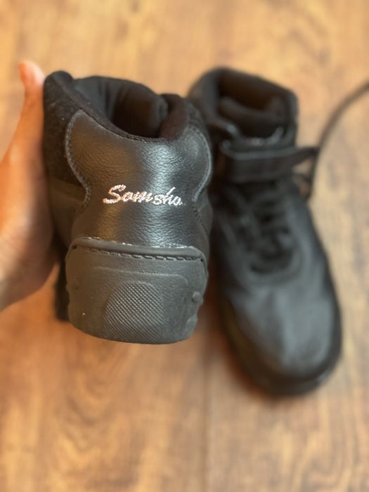 Танцевальная обувь