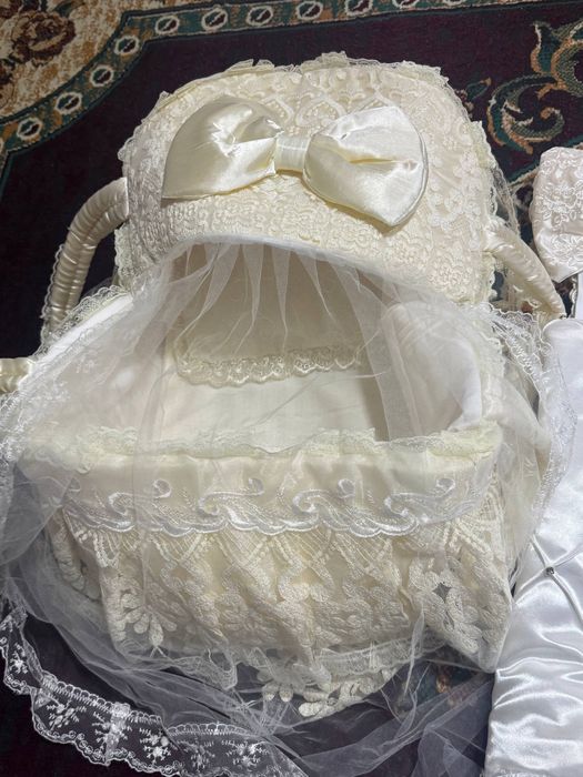 Конверт и корзины на выписку