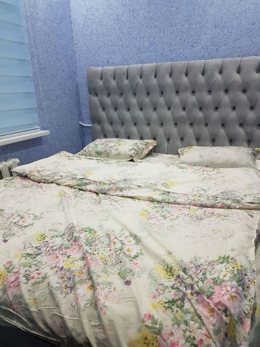 Кунлик квартира хамма шароитлари бор факат оилалиларга берилади парала