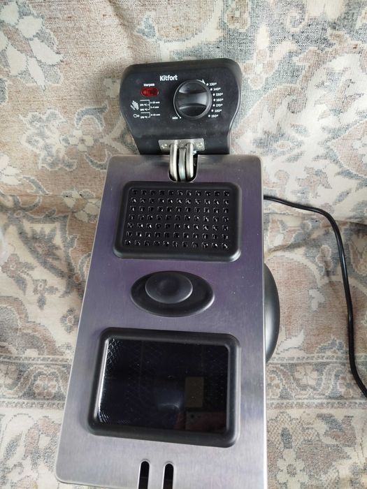 Фритюрница б/у  в отличном состоянии