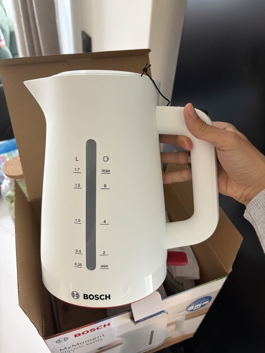 Електрическа канa BOSCH MYMOMENT TWK3M121 БЯЛ, 2400 W, 1.70 L
