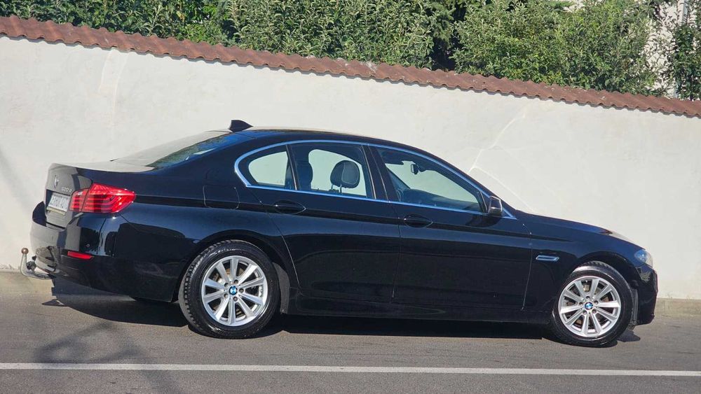 BMW 520d F10 LCI 2.0d 190cp 06.2015 Steptronic / Bixenon NAVI Mare Piele / TOP