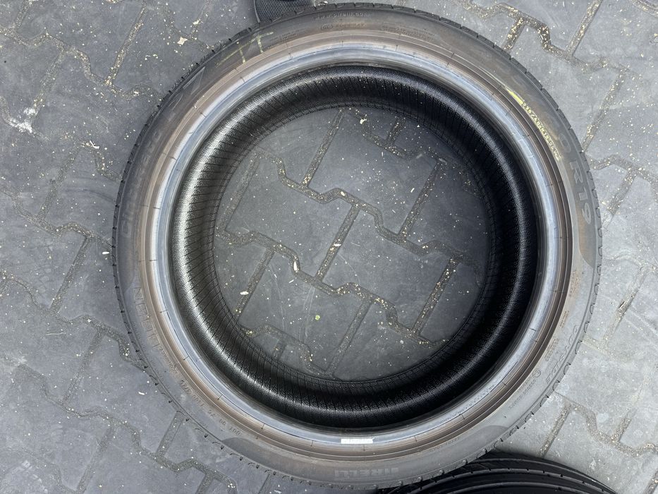 235/40/19 pireli