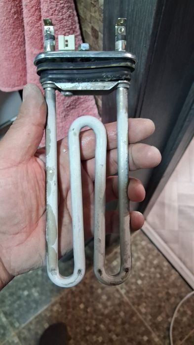 электрик и сантехник.