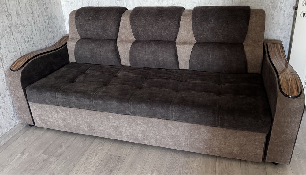 Раскладной гостинный диван