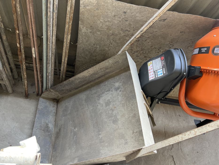 Arenda beton mishalka 220v.     Arava ham bor -50.000 dan kuniga