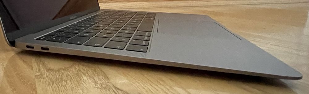MacBook Air 2019  A1932