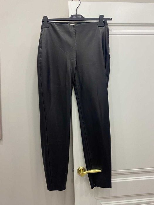 Вещи: платье, брюки, куртка, джинсы