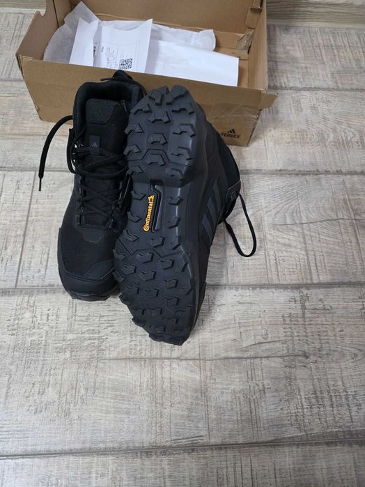 Ghete pentru drumeții Adidas Terrex