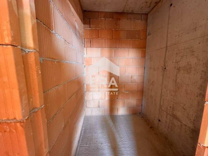 Панорамен двустаен апартамент в новострояща се кооперация на етап Акт