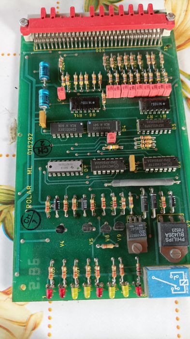 Carduri electronice ghilotina Polar. Executam și reparatii !