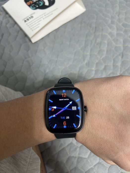 Смартчасы Arteo.