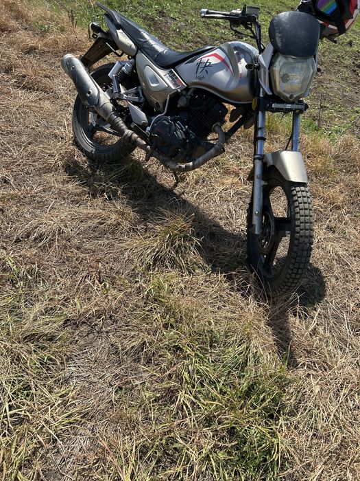 Motocicletă de vînzare 850€ negociabil