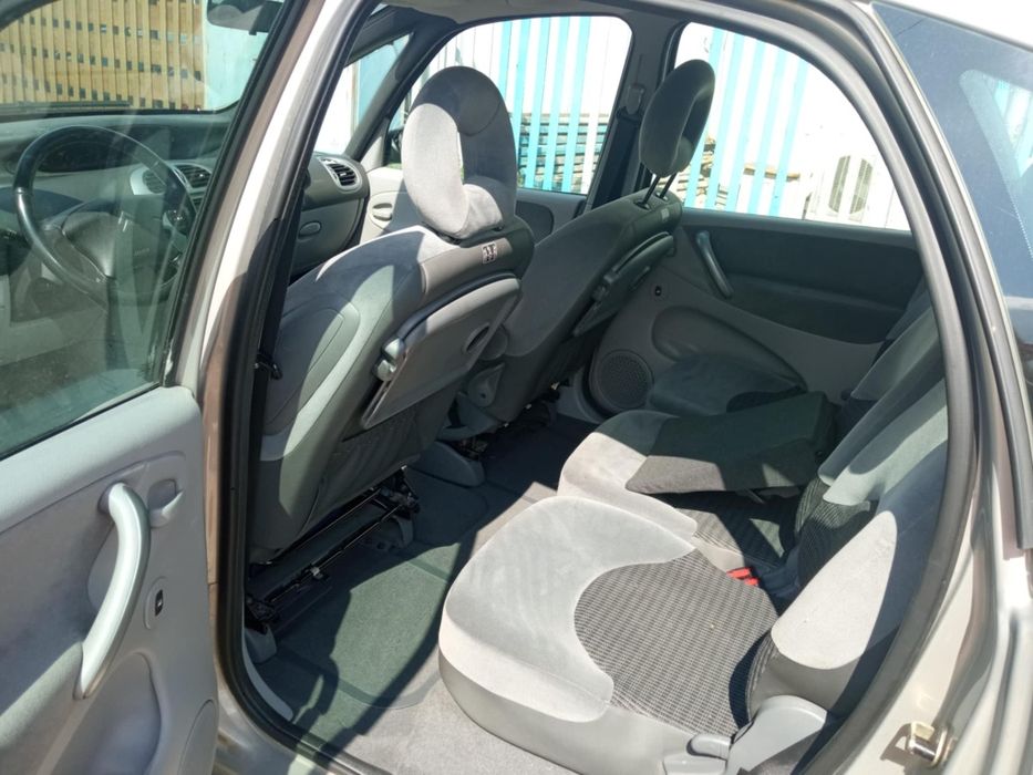 продавам цял или на части ситроен Ксара Пикасо 1.6 hdi