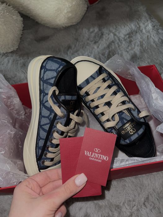 Сникърси Valentino