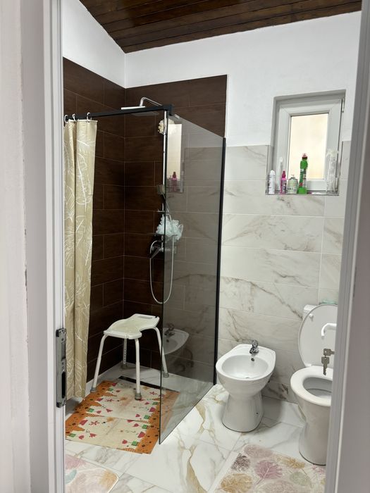 Caut persoana in varsta pentru ingrijire la domiciliul meu