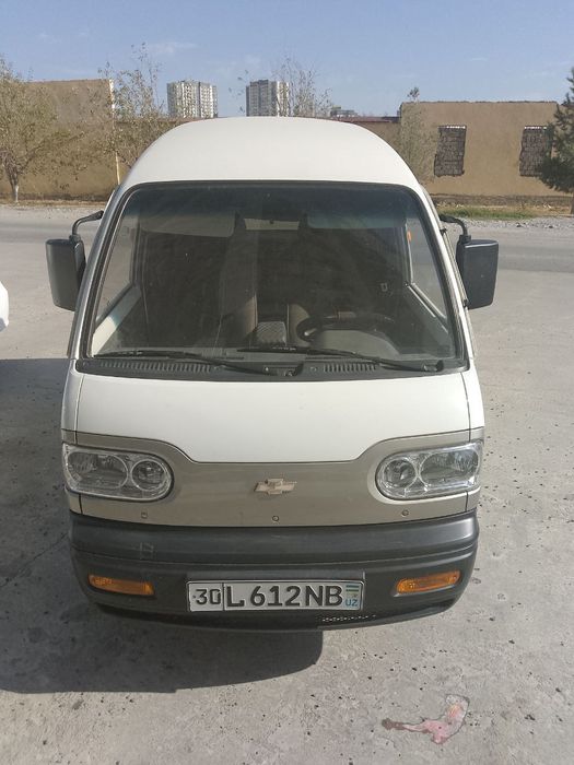 Kafolati bor. Moshina yaxshi xolatda.