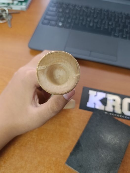 Ken lambo maple de 4 zile basecupul așa era de când l-am luat și nu are nmc