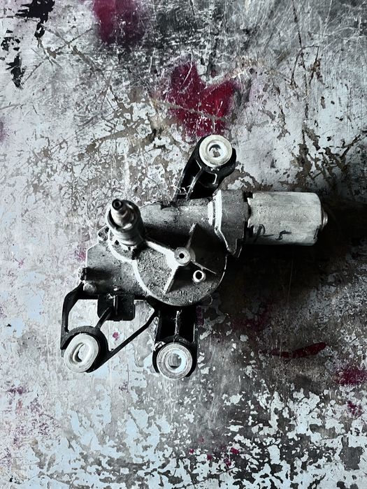 Моторче задна чистачка volkswagen passat b5.5 kombi