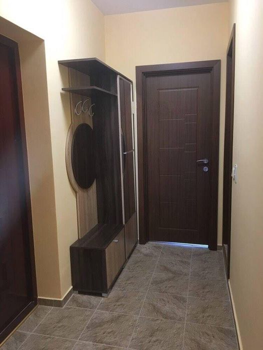 Дава се под наем Двустаен апартамент в Бургас, Зорница - 70 кв.м за 612 € - Снимка #2