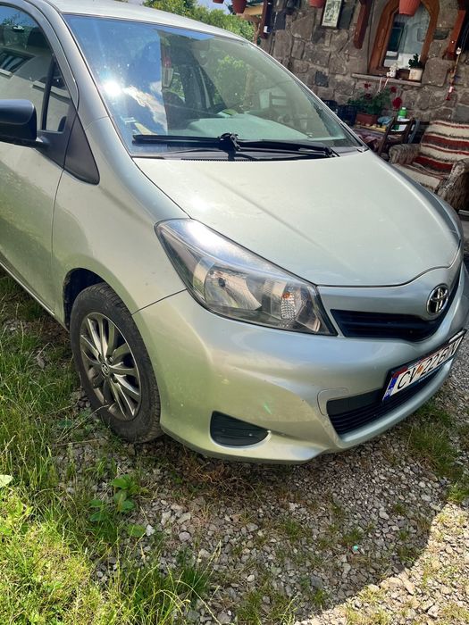 Toyota yaris 2012 1,3 benzina
