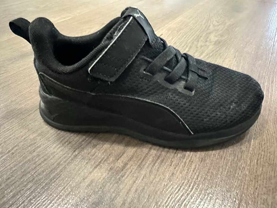 Продам детские крассовки