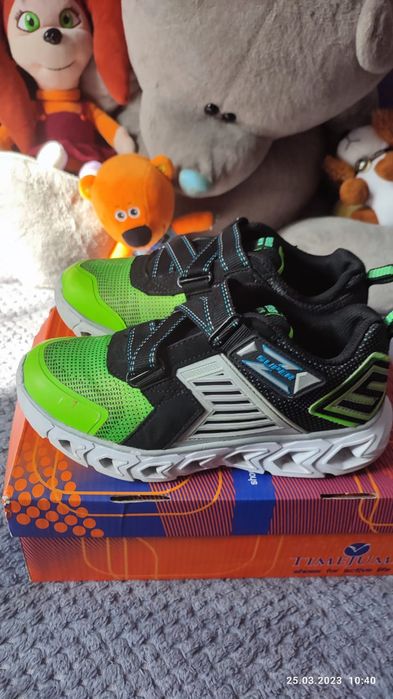Кроссовки весна-осень на мальчика