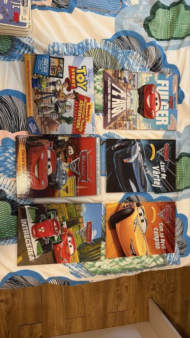 Carti pentru copii si seria fulger mcqueen si toy story