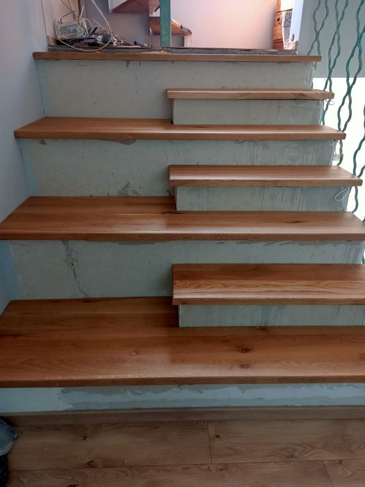 Trepte din lemn masiv