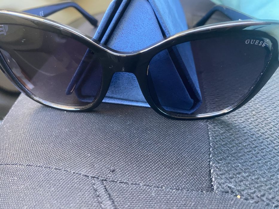 Продавам чисто нови маркови очила Guess