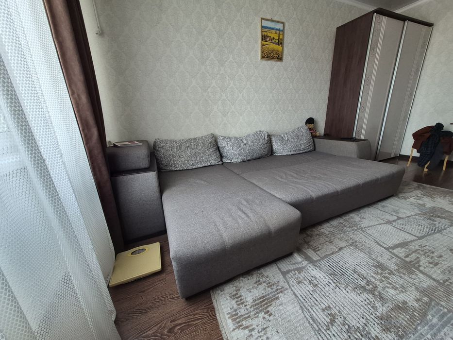 Продам диван угловой