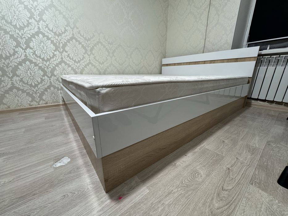 Кровать 160/200 с матрацом