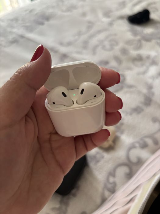 airpods 1 продам наушники оргинал