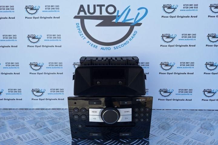 Radio cu afisaj CD 30 MP3 Black piano Opel Astra H