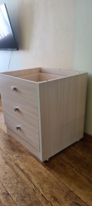 Комод без верхней крышки