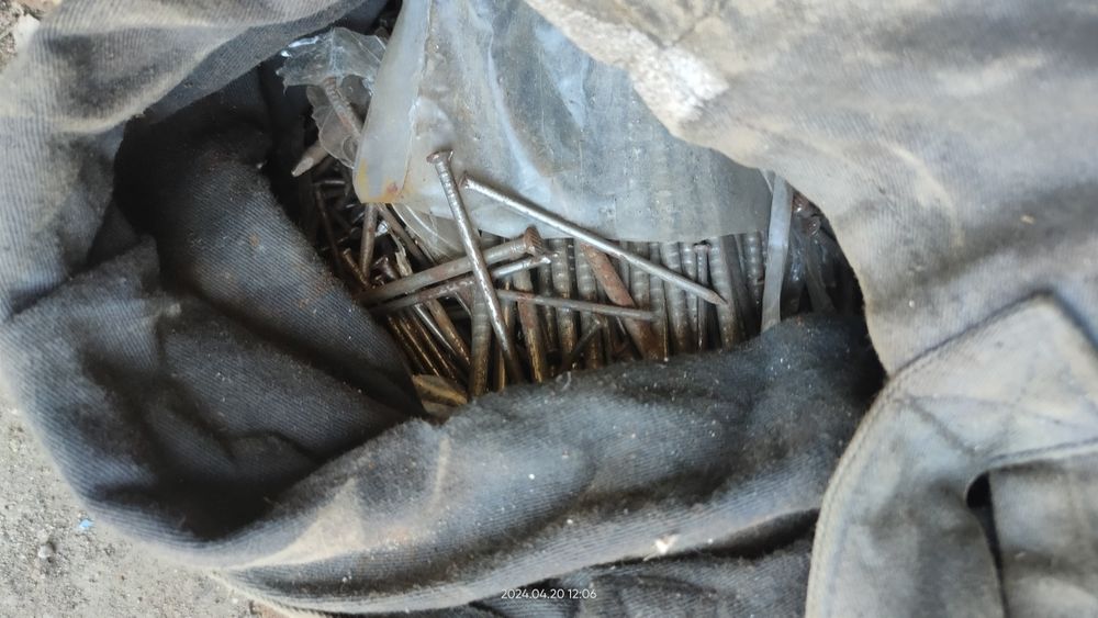 Продам гвозди и шурупы.