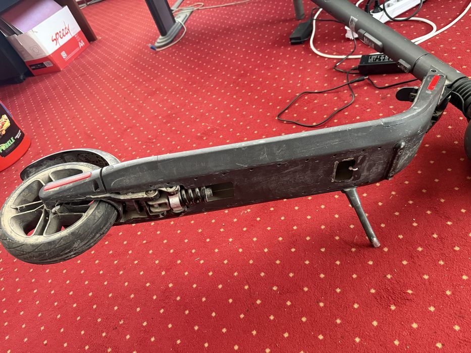 Trotineta electrica ninebot kickscooter es