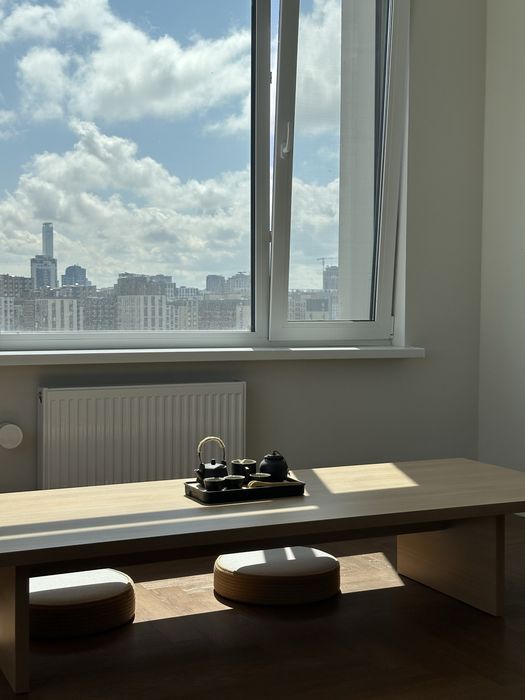 Стол гостевой в стиле джапанди